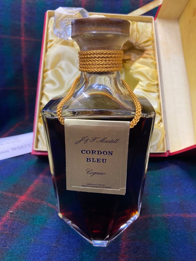 マーテル コルドン ブルー バカラ クリスタル 700ml コニャック　箱付き