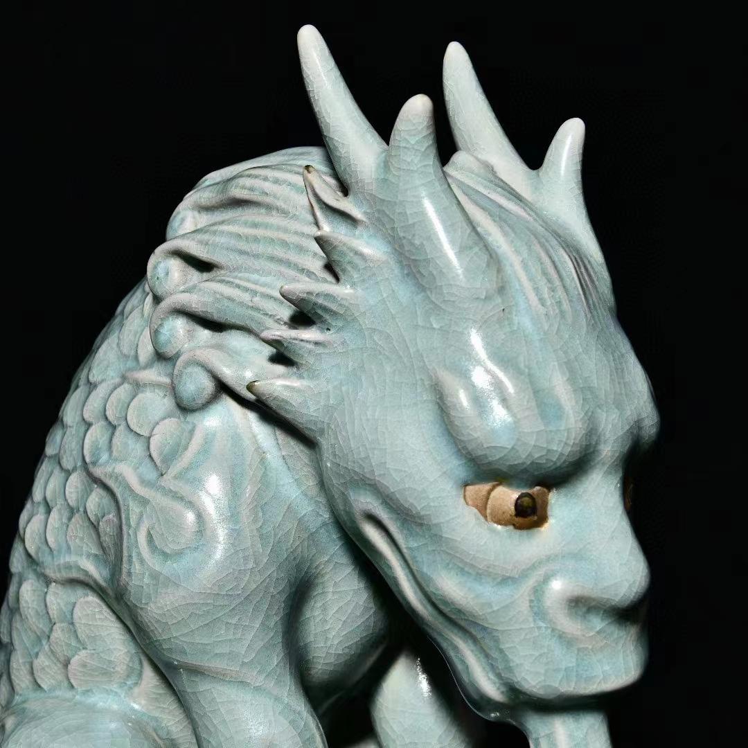 中国古美術・旧蔵の陶磁器、招福の瑞獣・19x30・案頭・置物・文房具・風水開運