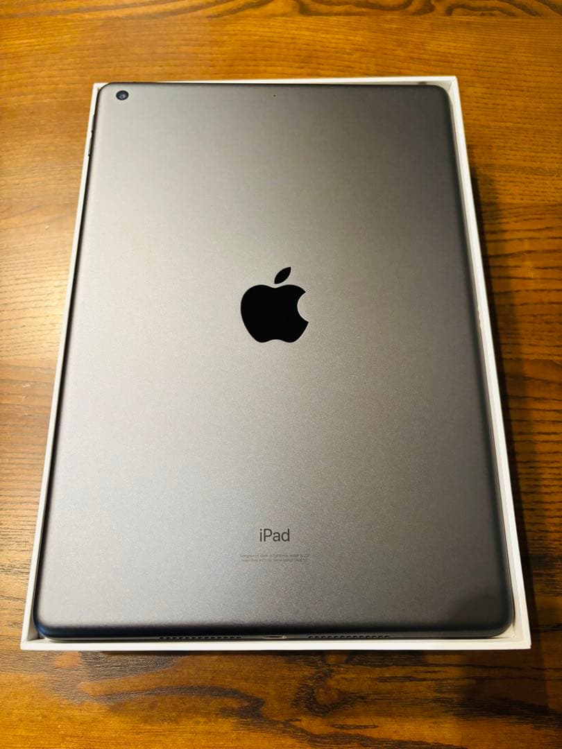 【美品】iPad 第8世代 10.2インチ 32GB Wi-Fi