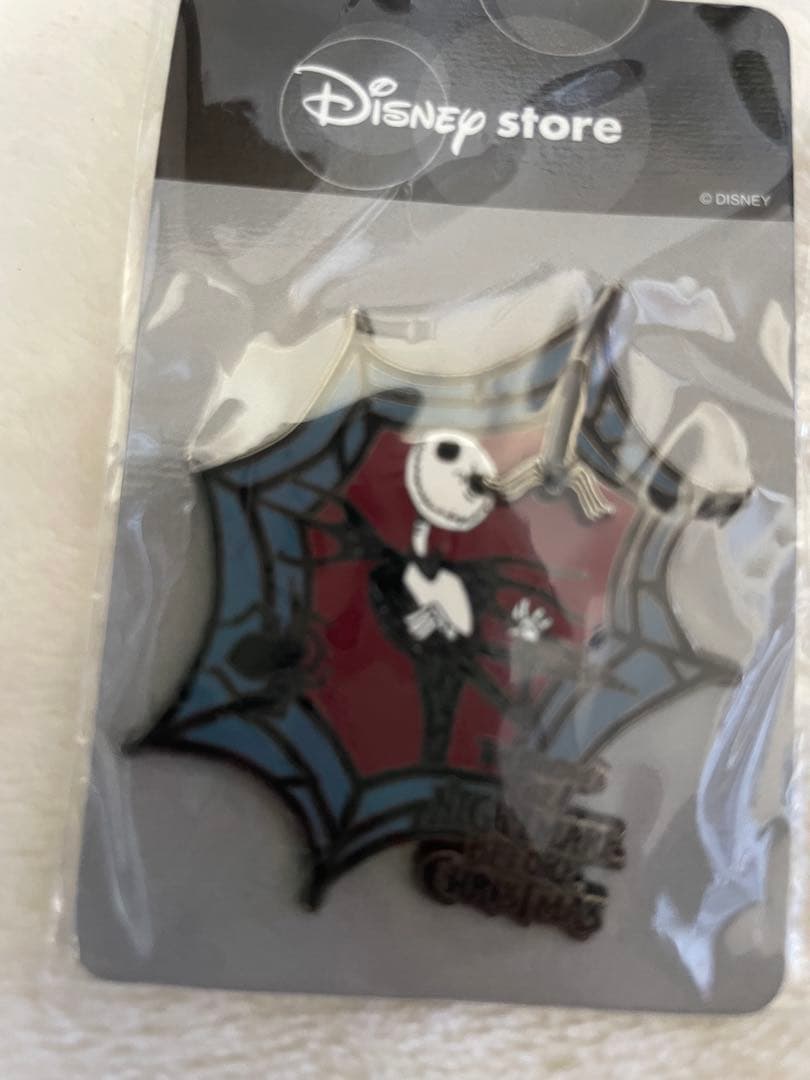 レア　ディズニーストア　ハロウィンピンバッジ　3点セット