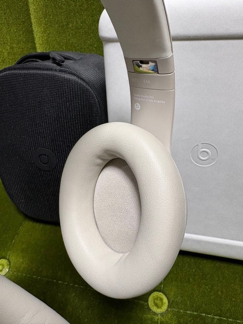 Beats Studio Pro サンドストーン　ワイヤレスヘッドホン