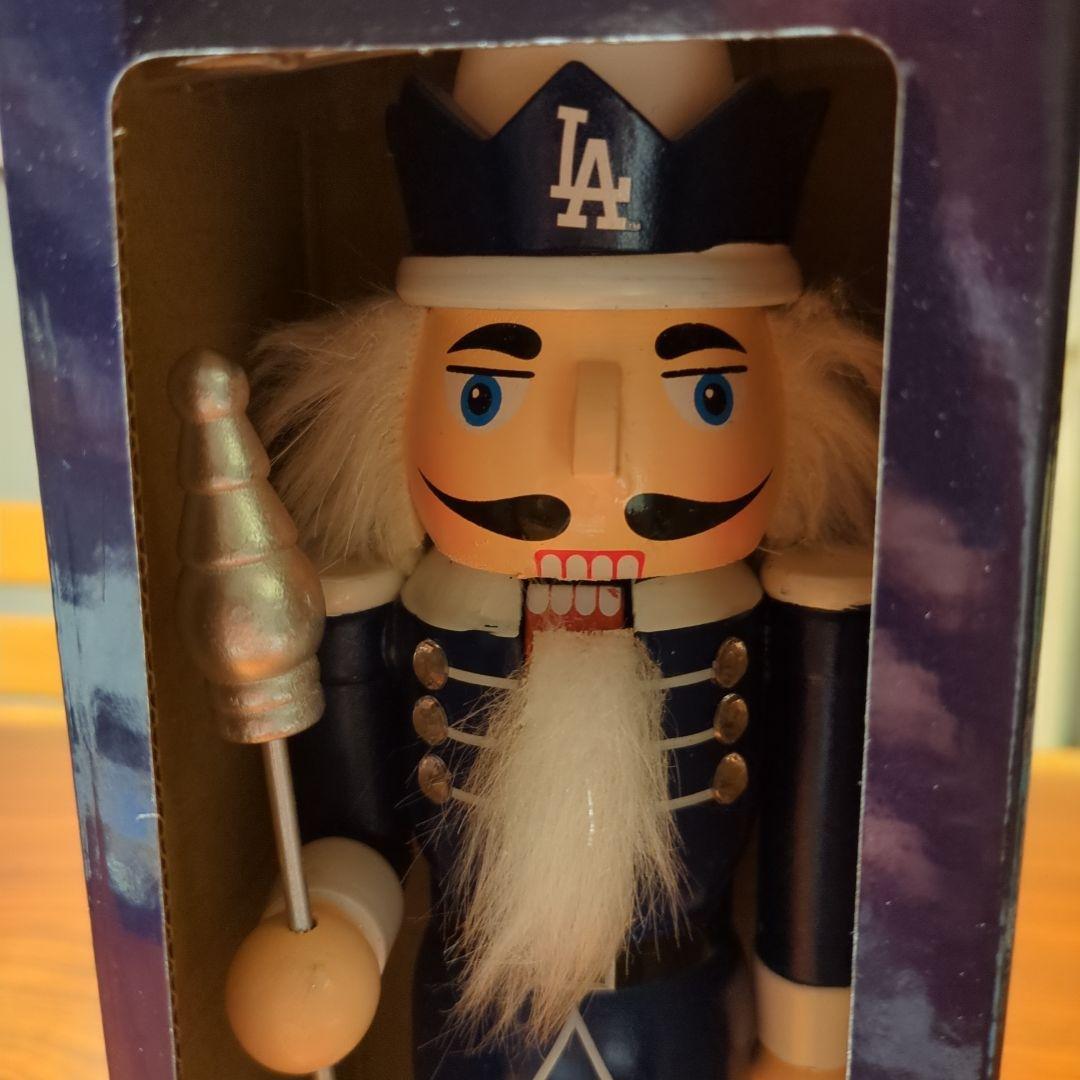 ロサンゼルス　ドジャース　くるみ割り人形