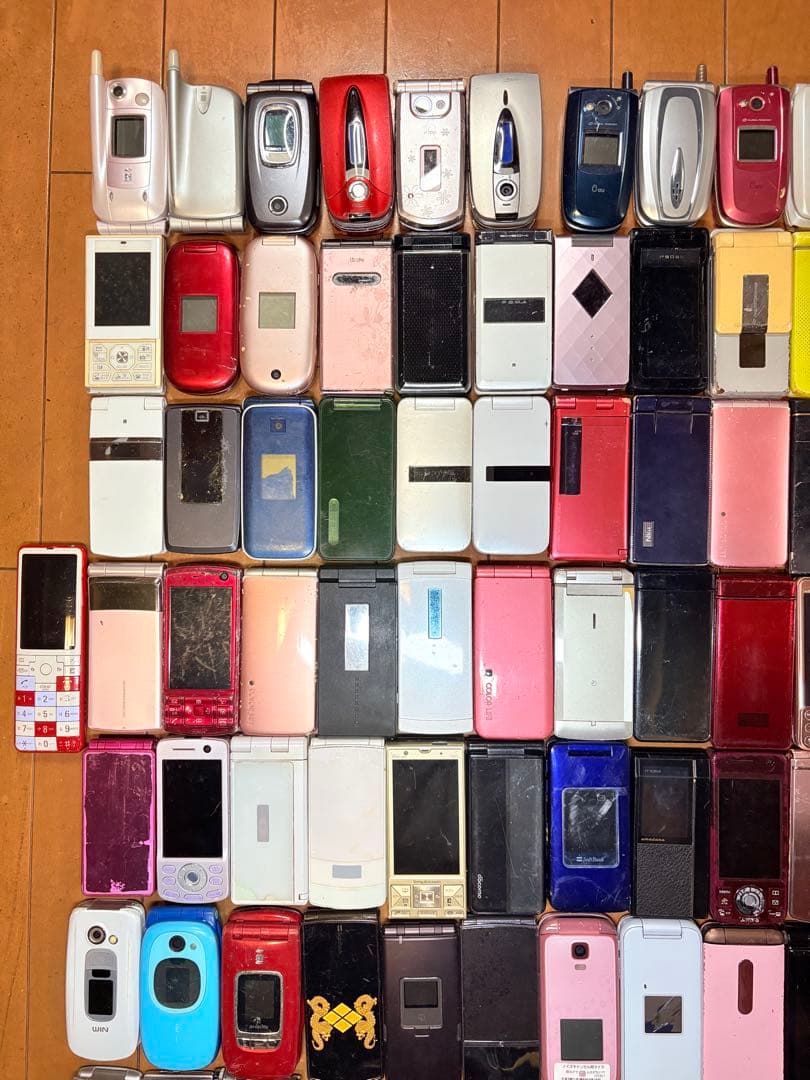 キャリア色々 ガラケー動作未確認ジャンク 100台