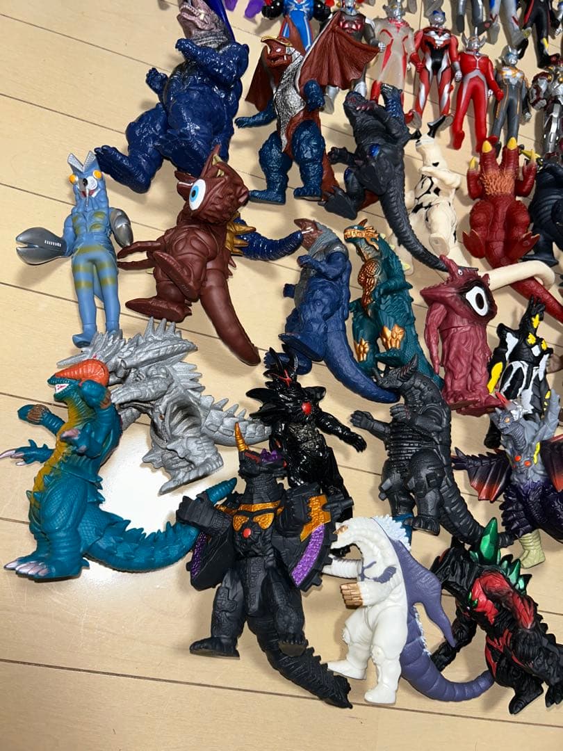 ウルトラマン　怪獣　フィギュア　セット 約50体 ソフビ　ギンガスパーク　ライブ