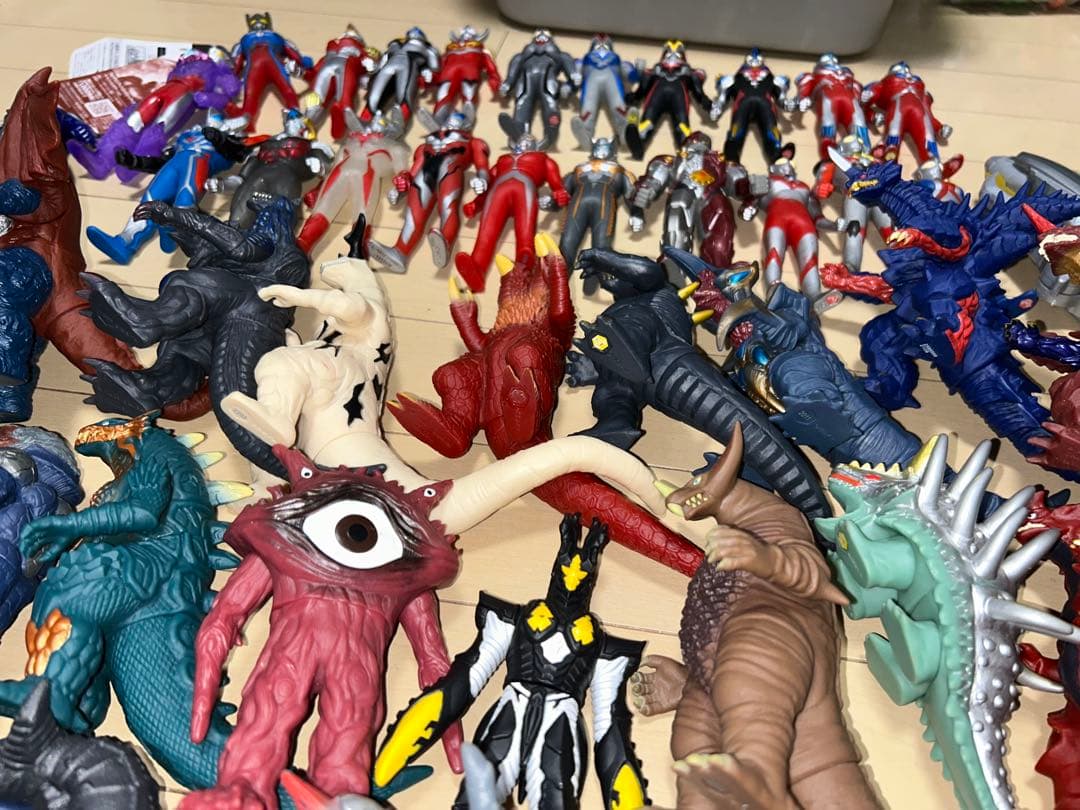 ウルトラマン　怪獣　フィギュア　セット 約50体 ソフビ　ギンガスパーク　ライブ