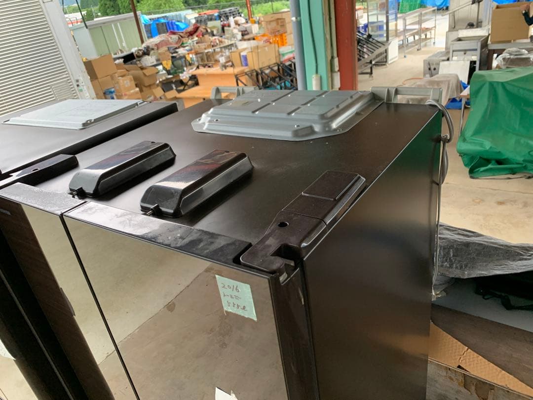 動作品　東芝555L大容量GR-J560FV 6ドア冷蔵庫 2016年