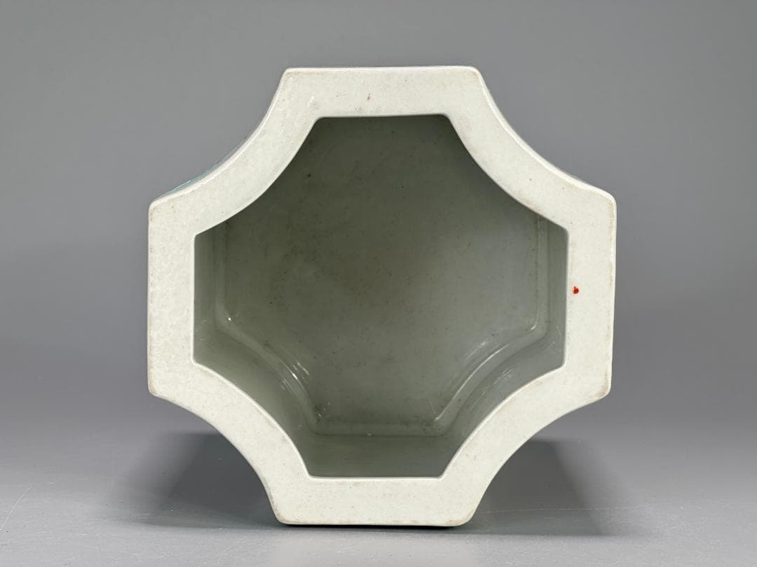 中国　清　粉彩　桃文　花卉文　八角形花柄筆筒　花瓶