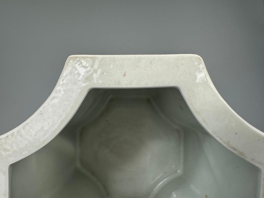 中国　清　粉彩　桃文　花卉文　八角形花柄筆筒　花瓶