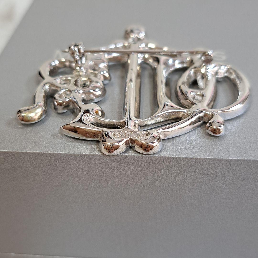 極美品✨クリスチャンディオール エンブレムロゴブローチ ラインストーン ビジュー