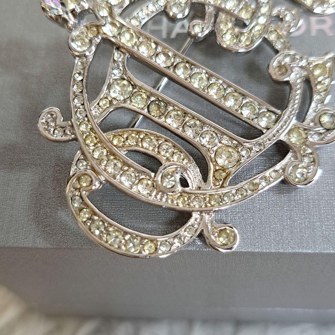 極美品✨クリスチャンディオール エンブレムロゴブローチ ラインストーン ビジュー