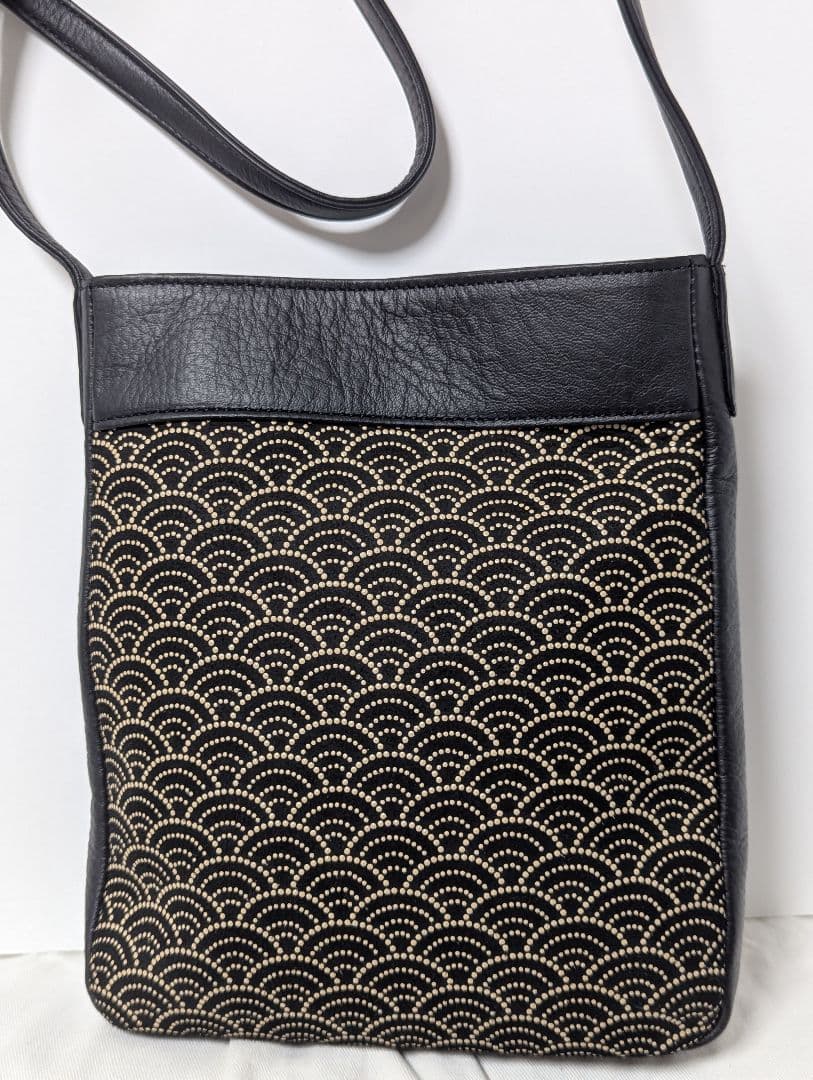 ☆最終価格☆　印伝　ショルダーバッグ