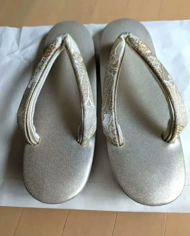 ★★いまさん★★　新品未開封　西陣織　正絹帯地　和装用バッグと草履セット