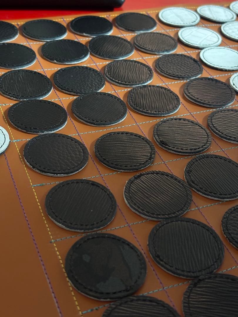 本革　オセロ　革製品　ボードゲーム