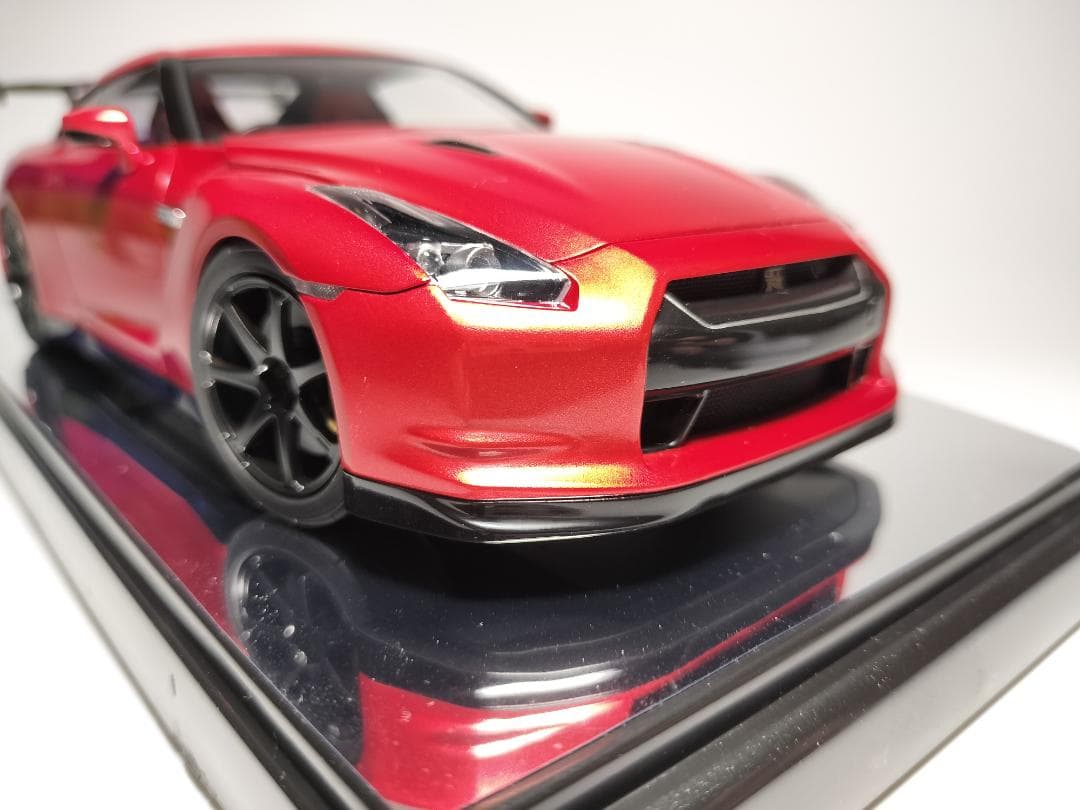 1/24 日産 R35 GTR プラモデル 完成品