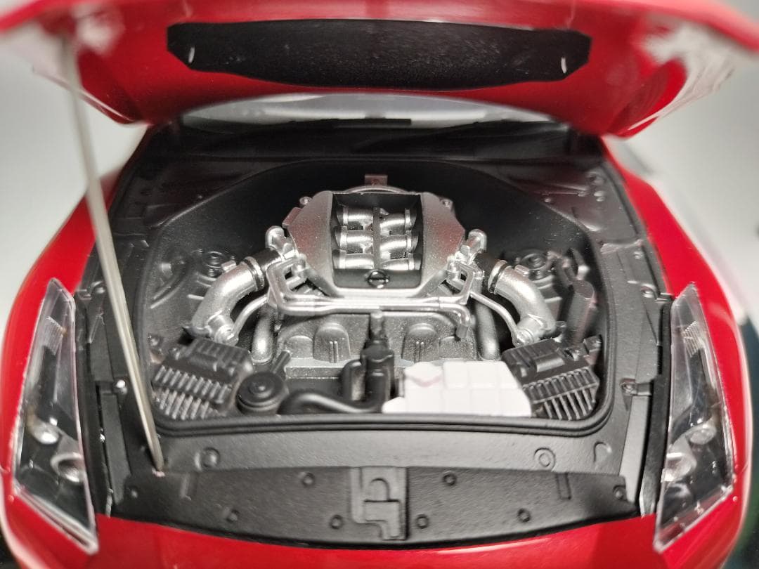 1/24 日産 R35 GTR プラモデル 完成品