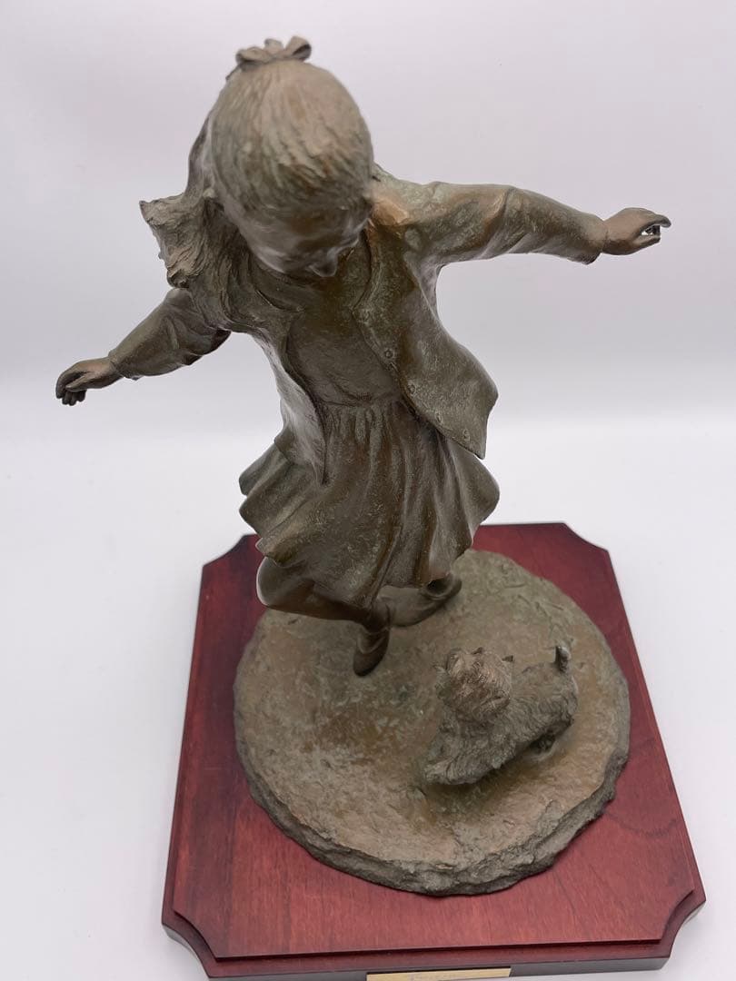 【大道寺 光弘】のブロンズ像【FRIENDS たわむれ】少女と仔犬の置物　②