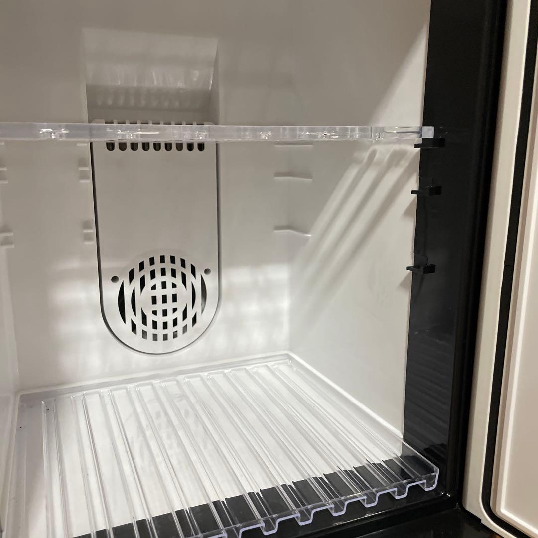 #650 小型冷蔵庫 ポータブル冷温庫 VS-404WH