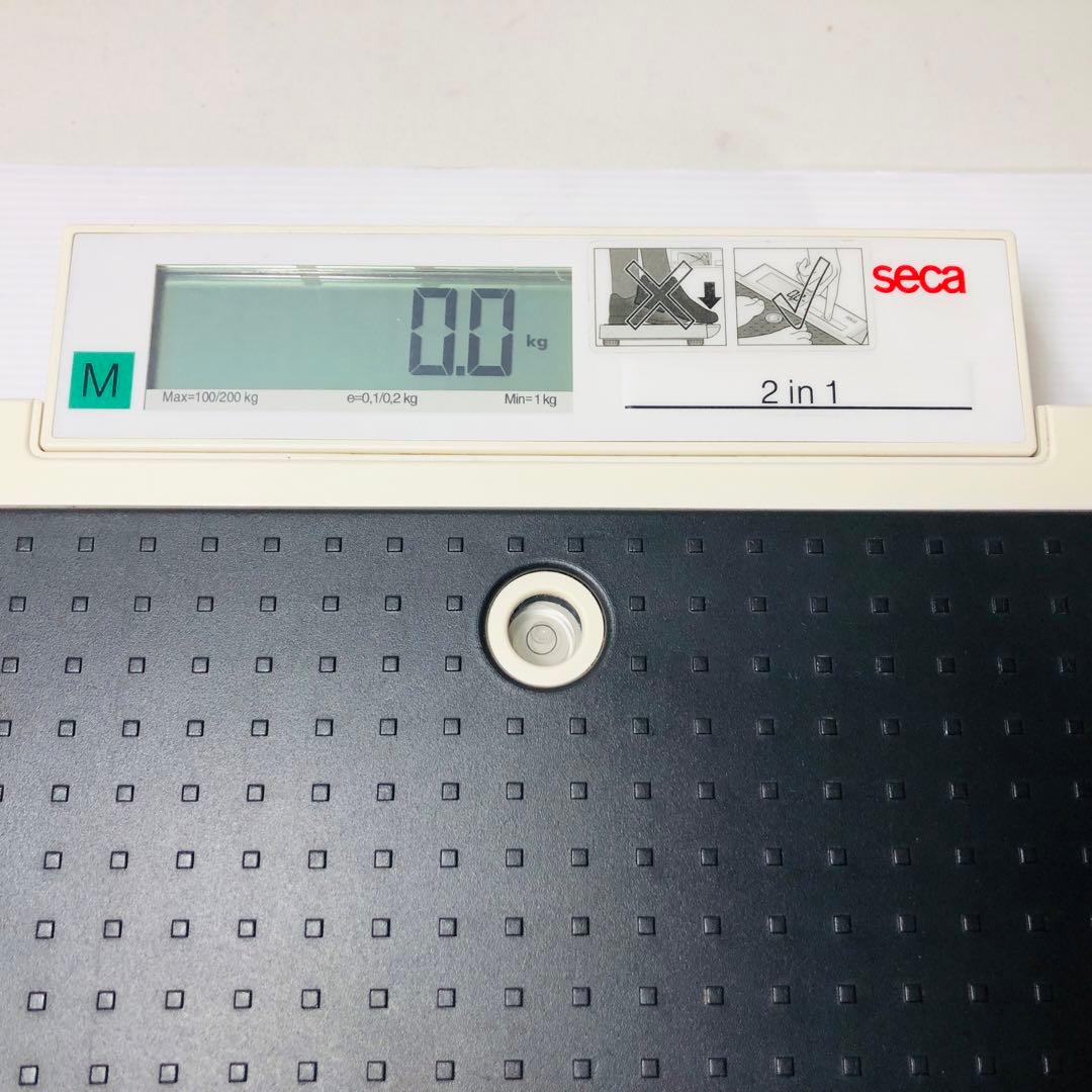 軽量＆高精度。現場で信頼される体重計。デジタルフラットスケール seca877