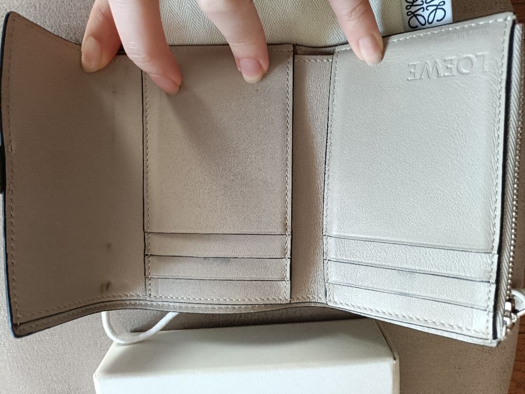 LOEWE バーティカルウォレット　スモール