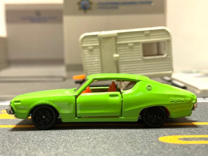 黒箱　トミカ  スタント特注　日産　スカイライン2000GT-X ライムグリーン