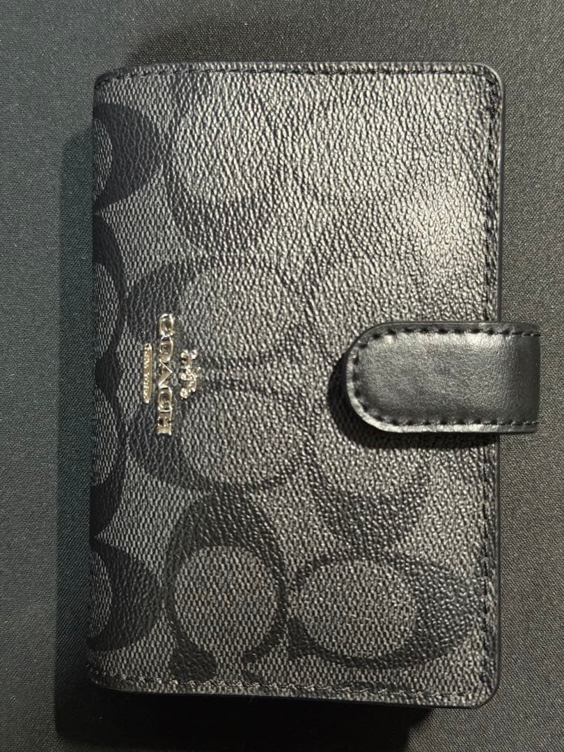 【新品】Coach ブラック 二つ折り財布