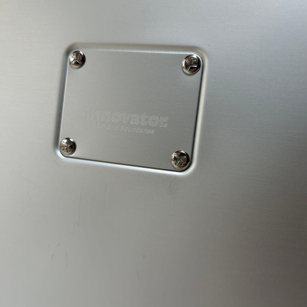 innovatorイノベーター アルミスーツケース スターリングシルバー 42L