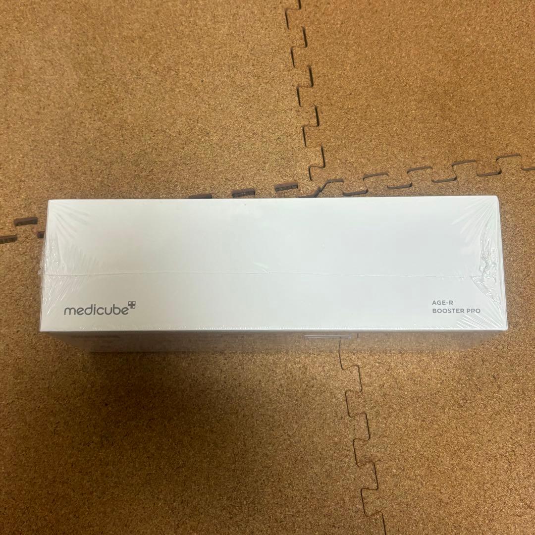 メディキューブ　美顔器　ブースタープロ　ピンク　AGE-R MEDICUBE