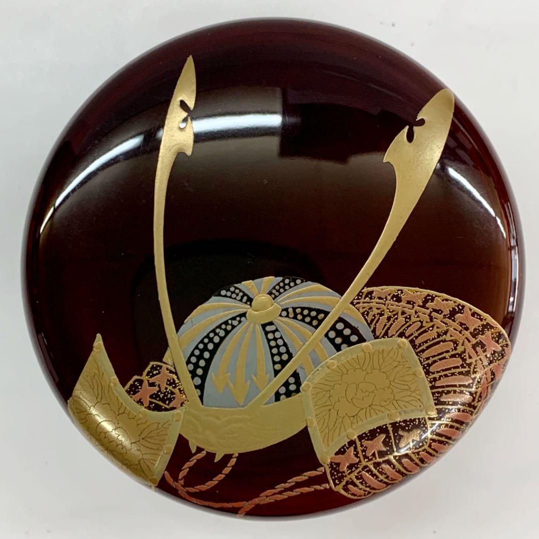 【平棗　兜にあやめ】新井司峰　共箱　溜塗