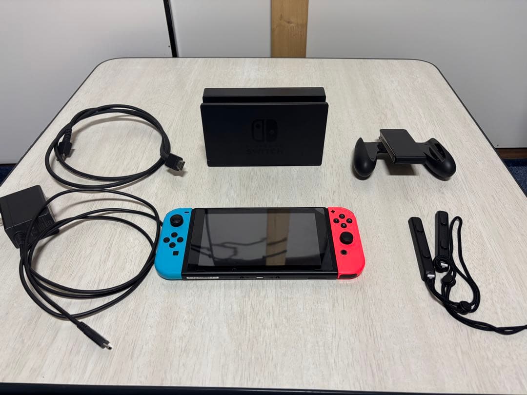 Nintendo Switch 本体 赤/青 Joy-Con 付属品 ケース付き