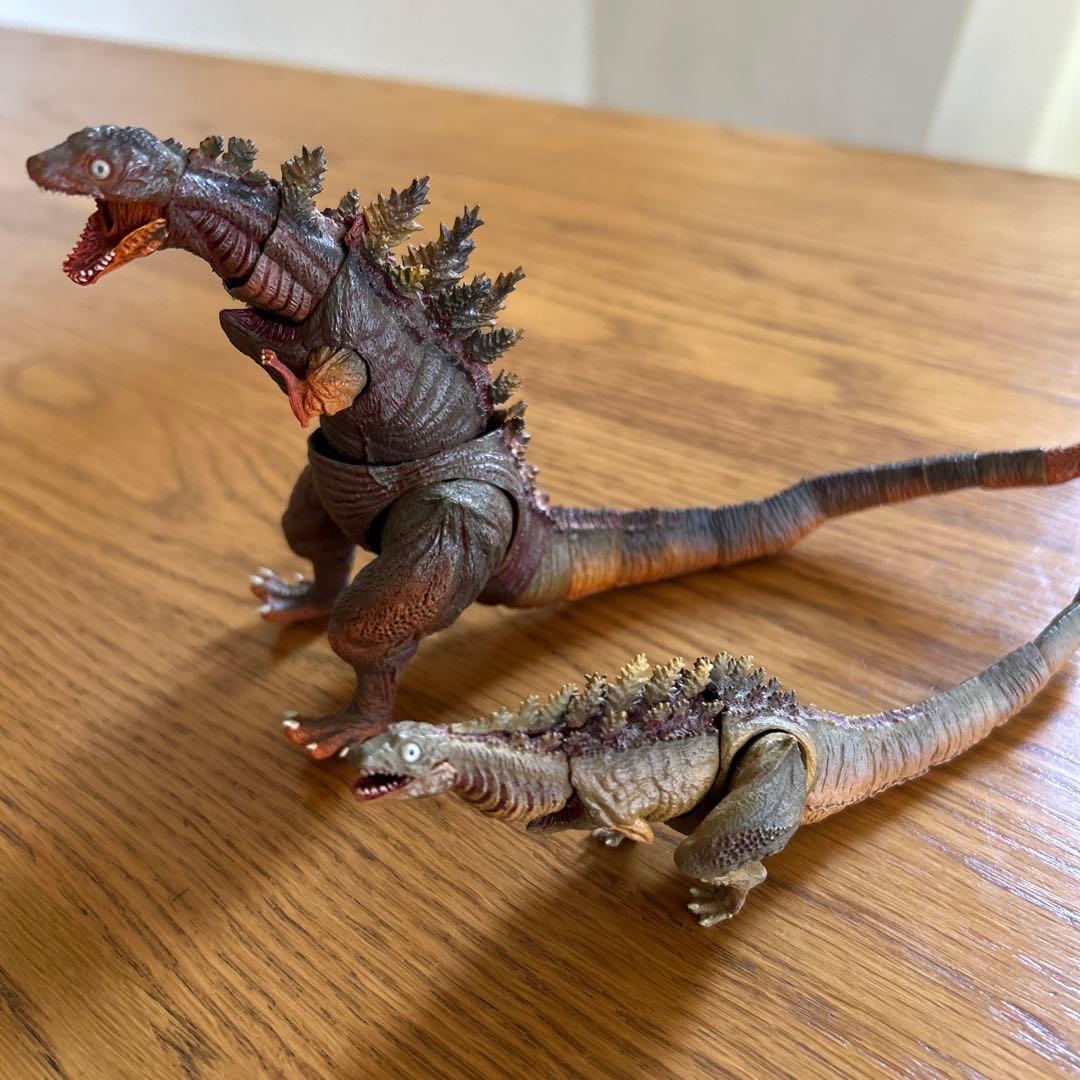 【美品】S.H.MonsterArts シン・ゴジラ第２形態/第３形態