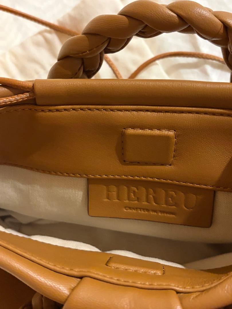 未使用　HEREU ヘリュー Bombon ボンボン 2way ショルダーバッグ