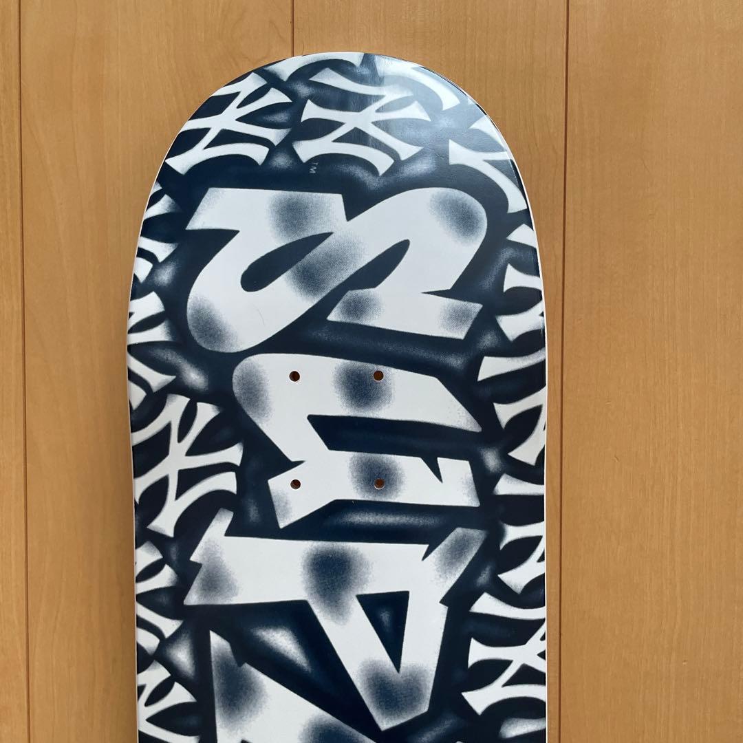 Supreme×ニューヨークヤンキース スケートボードデッキホワイト
