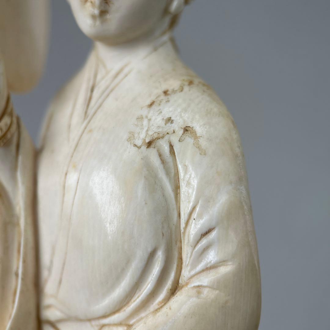 女性像 約27cm 木製台座付きB011