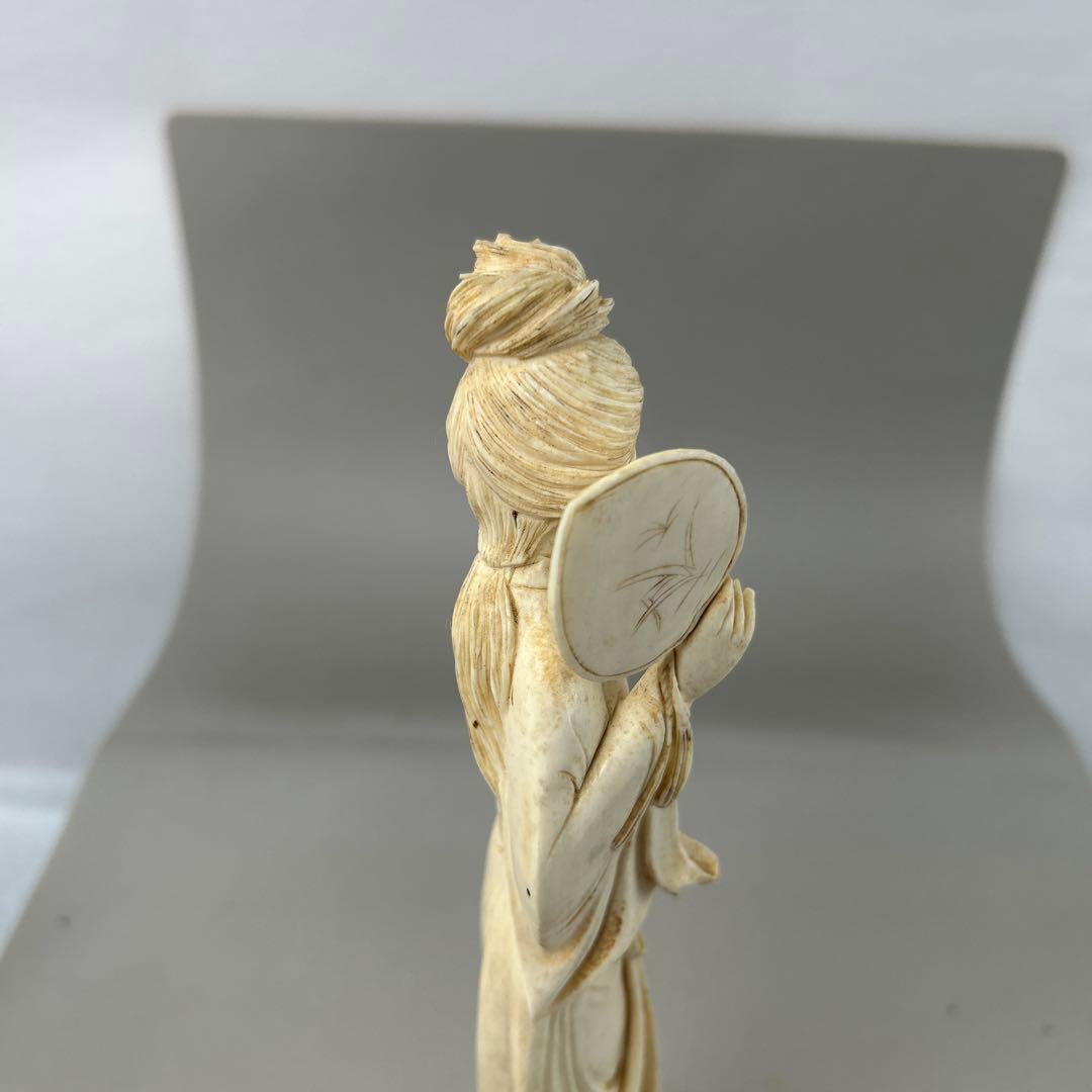 女性像 約27cm 木製台座付きB011