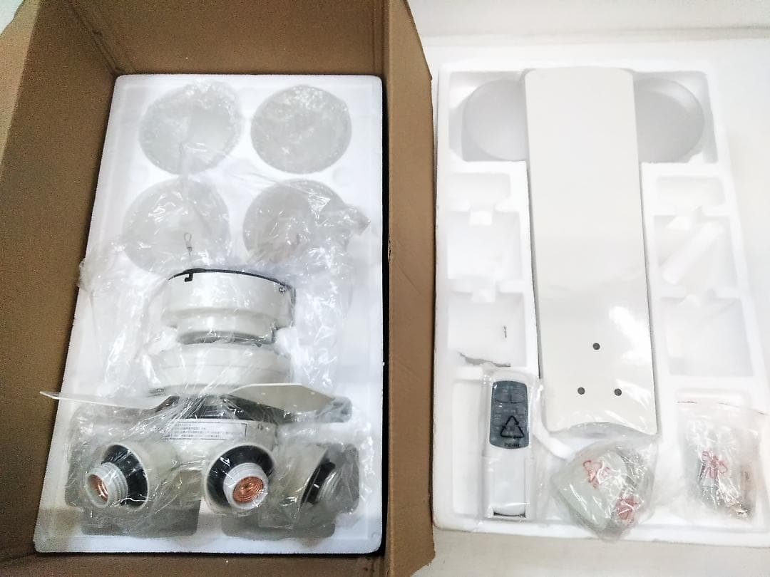 未使用 LOWYA ラスボルタ6灯 シーリングファンライト 天井照明 ★