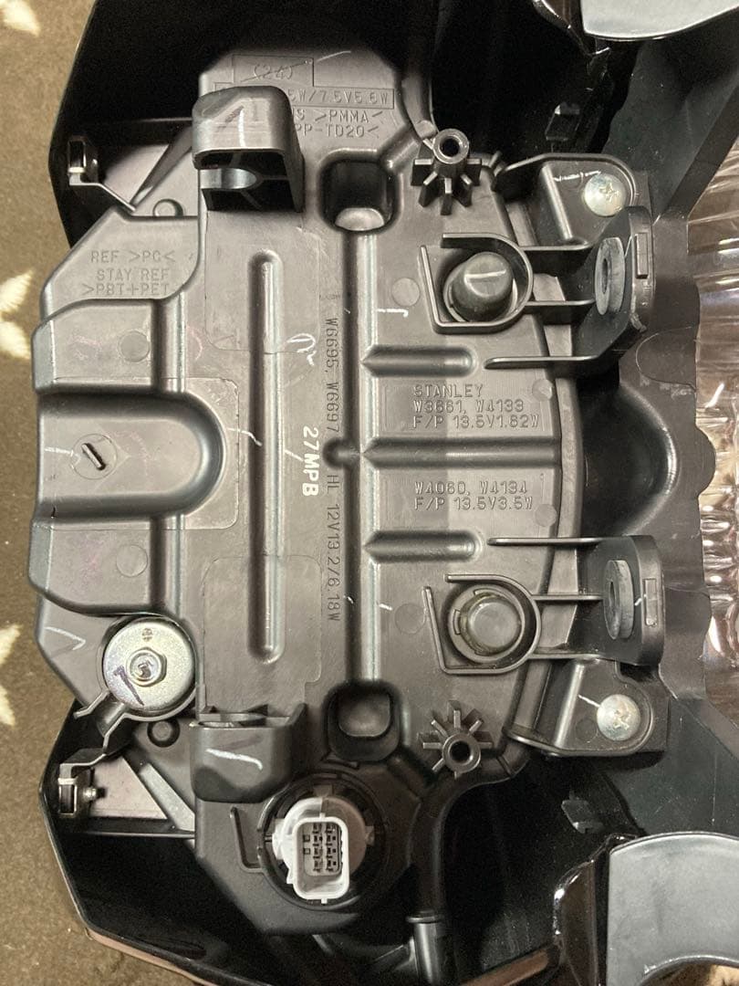 スズキ GSX-S125 純正ヘッドライトユニット　23〜