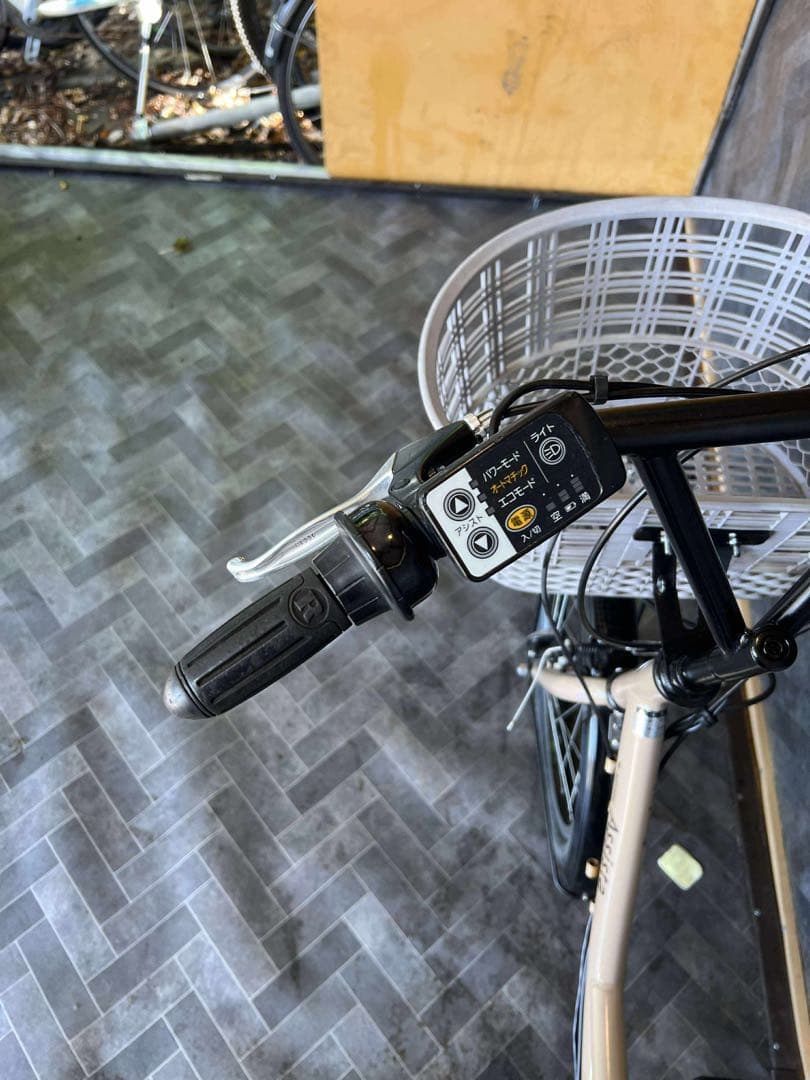 電動アシスト自転車 ベージュ シティタイプバッテリー8.9ah