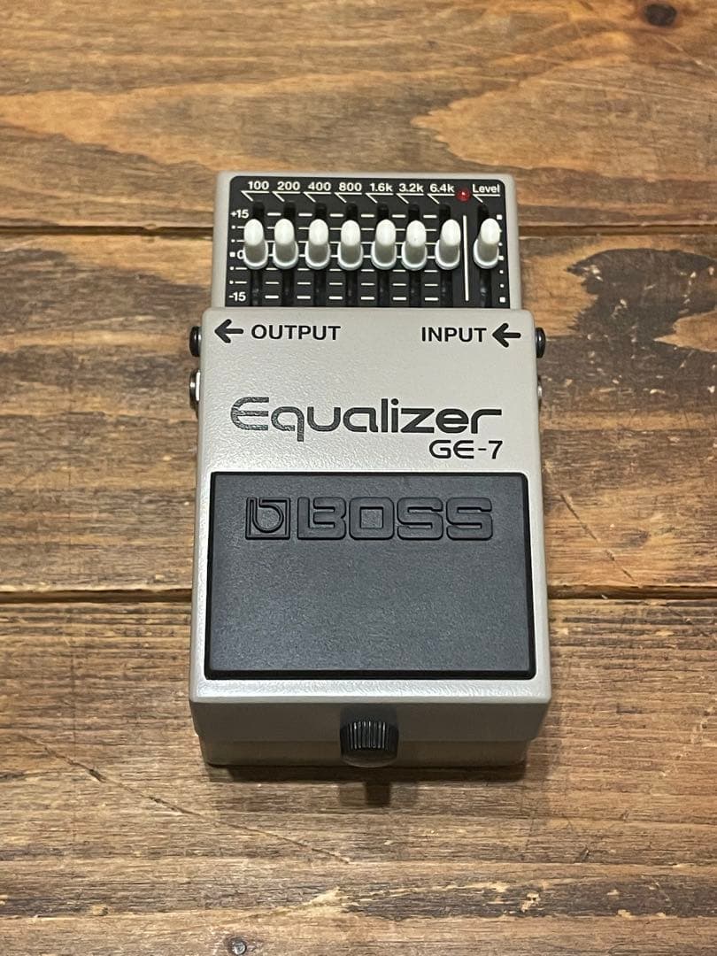 新品未使用　10月末店頭購入品　 BOSS GE-7