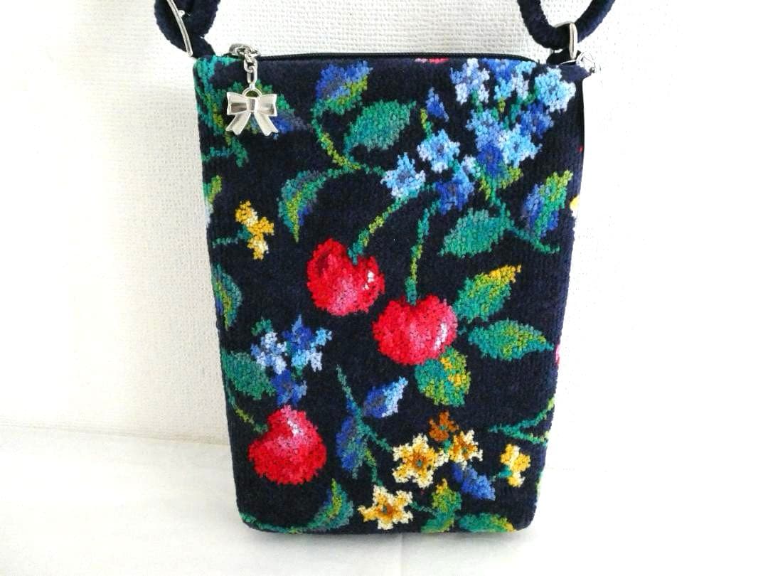 23時30分迄【フェイラー】ショルダーバック　スマホショルダー　スイングチェリー