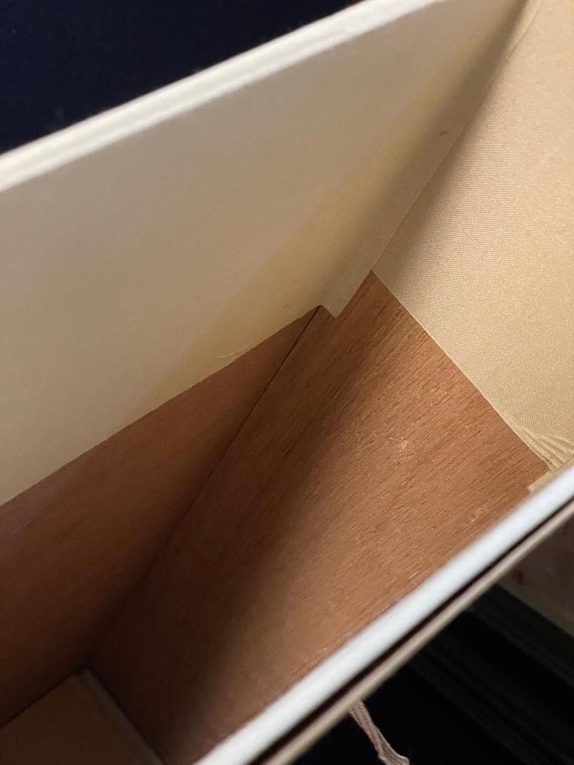 「真作」織田広喜「少女」人物画　油彩画　額装　サイン有り　F6号