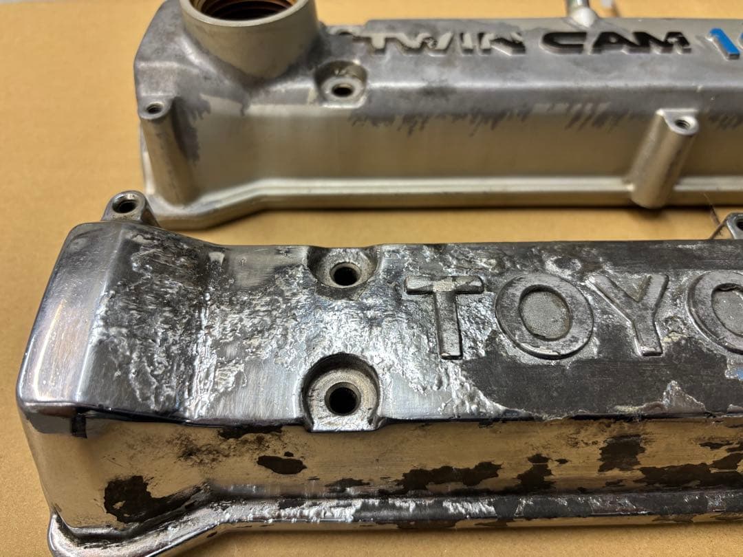 AE86 4AGヘッドカバー