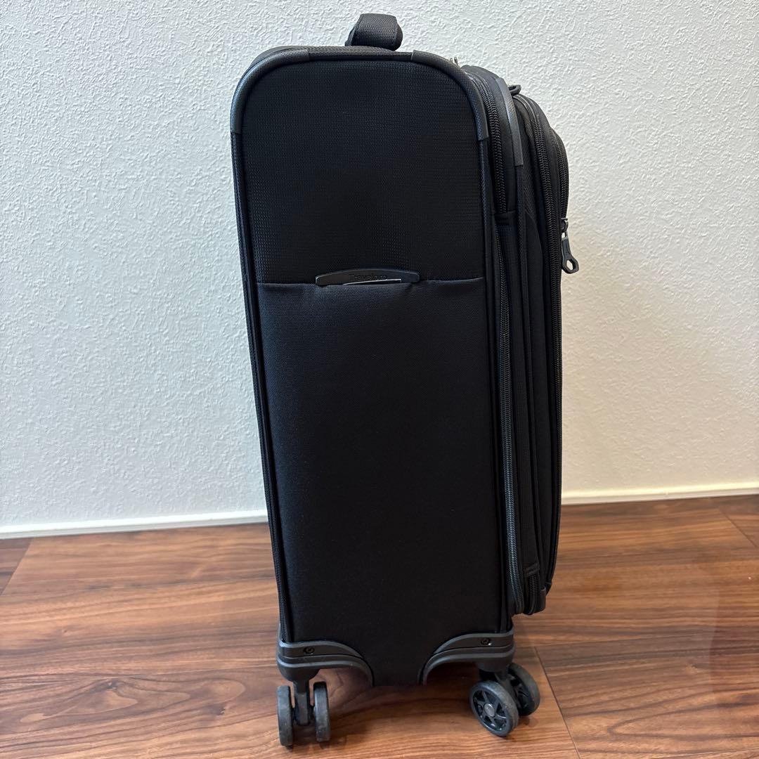 【美品】Travelpro Tourlite 21インチ 機内持込可能サイズ