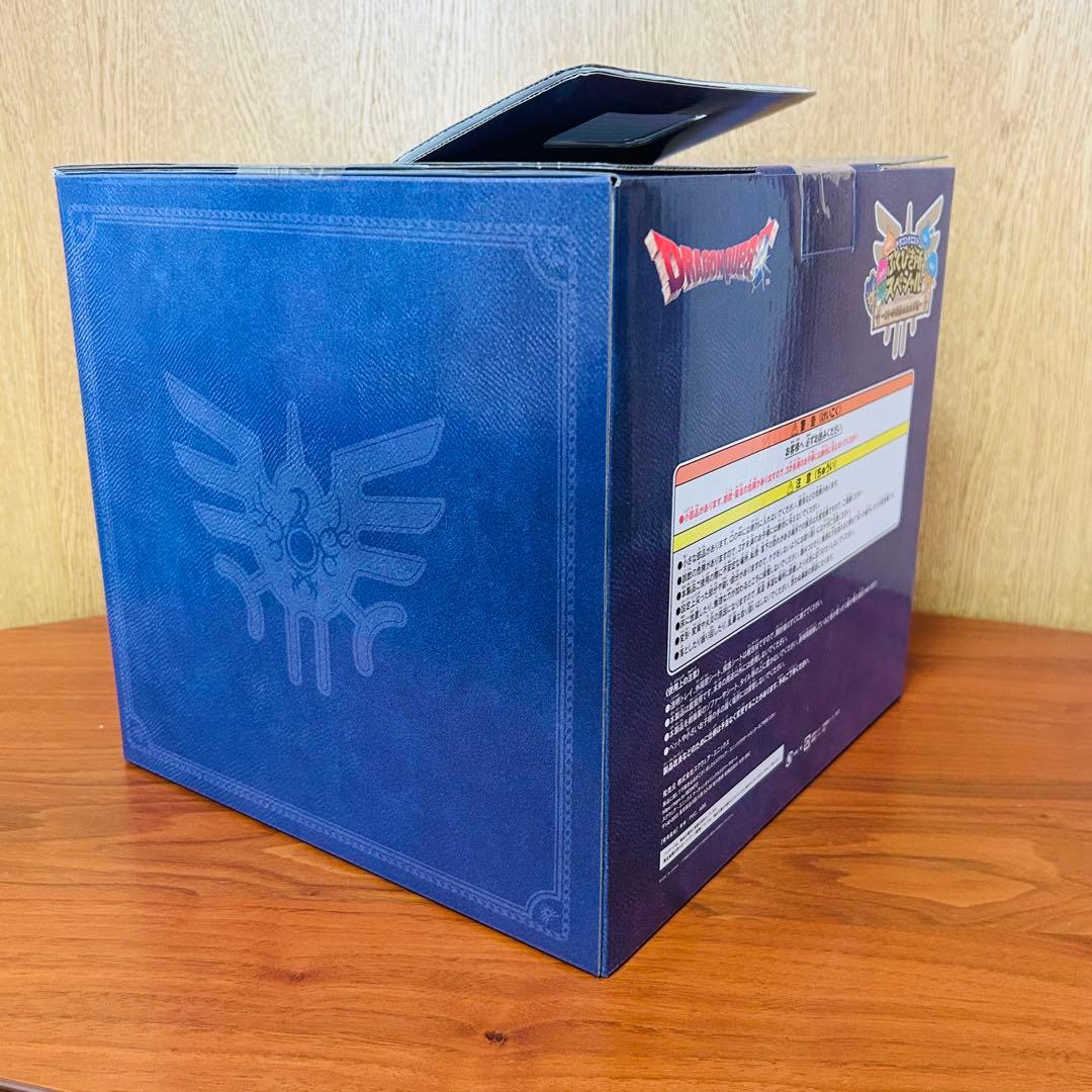 【新品・未開封】ドラクエくじ　ロトの兜 メタリックブルーver さいごの賞