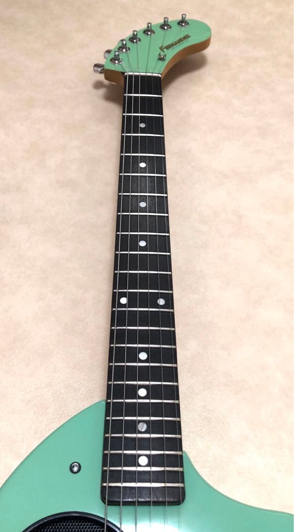 【超美品】ZO-3 グリーン アンプ内蔵ギター ディストーションSW付 ケース付