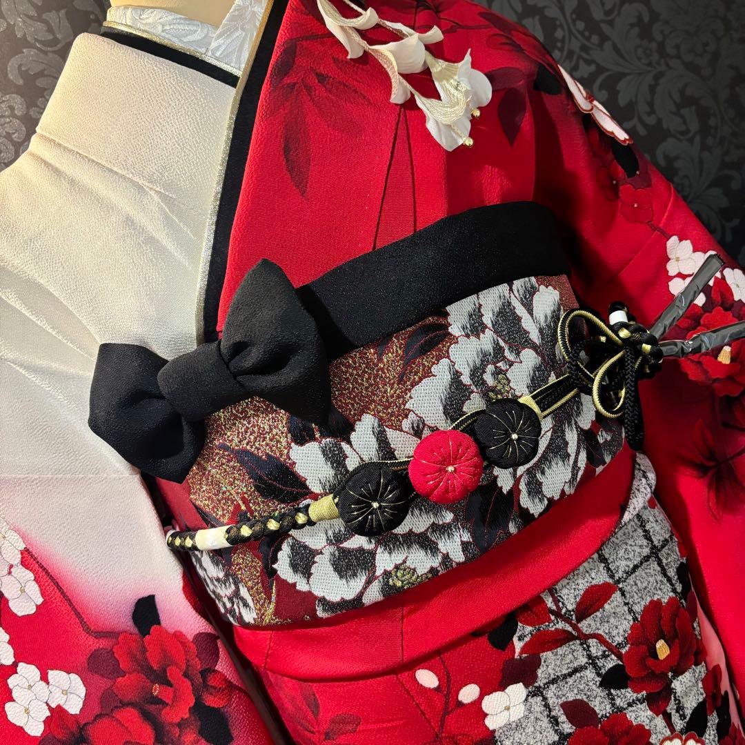 美品　染分け　花模様　金彩　牡丹　逸品　振袖　フルセット 振り袖