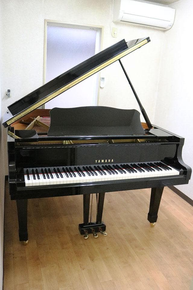 グランドピアノ【 ヤマハ G1E 】販売　新春セール♪