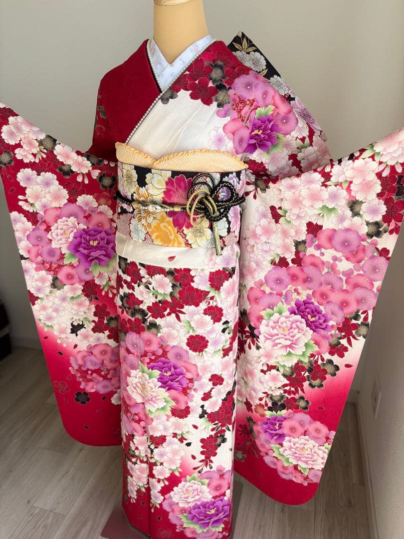 可愛い♡振袖フルセット（７点）　正絹　成人式　白・赤系