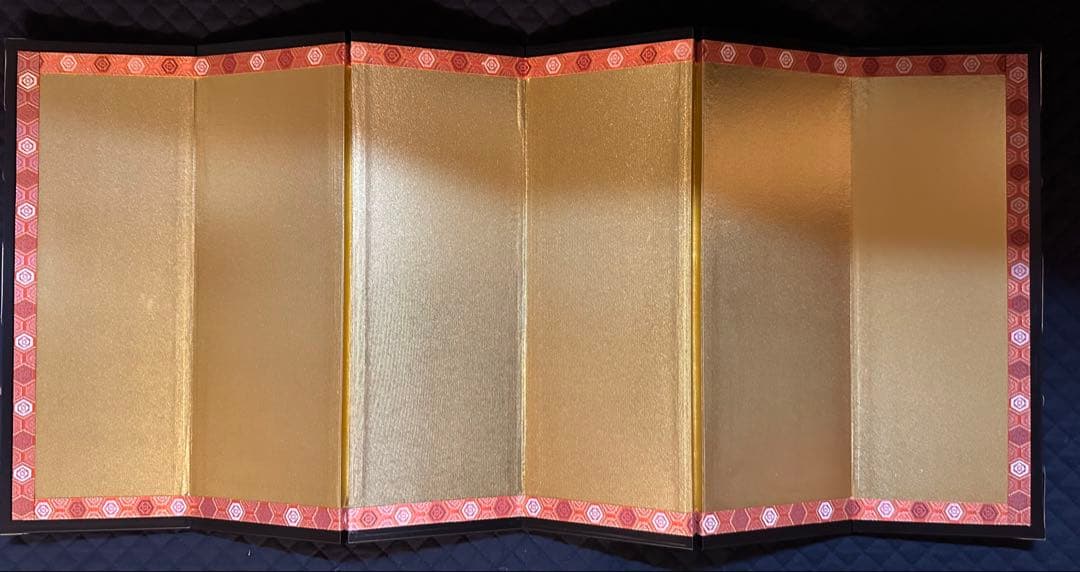 恵比寿大黒 金彩色絵磁器人形一対 金屏風付 縁起物