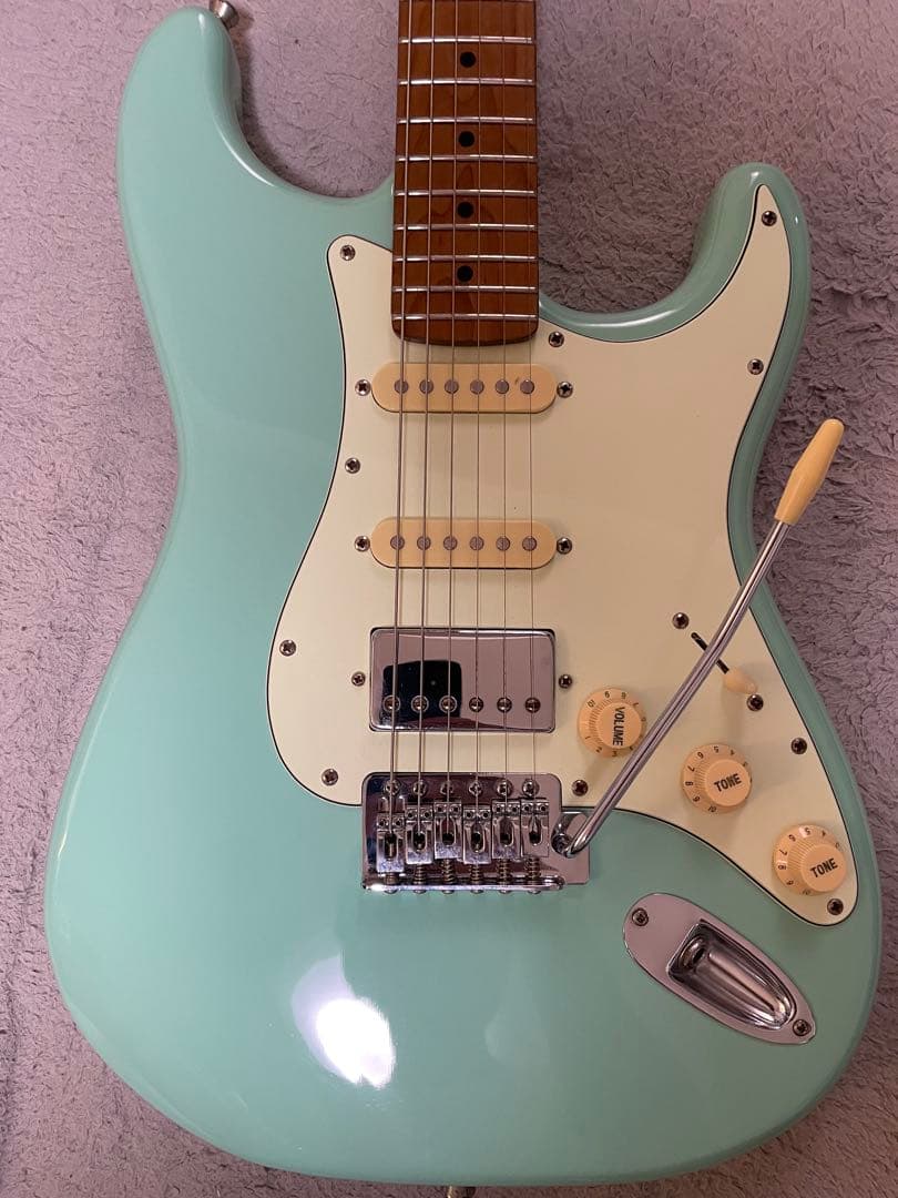 Bacchus BST-2-RSM/M ストラトキャスター　エレキギター