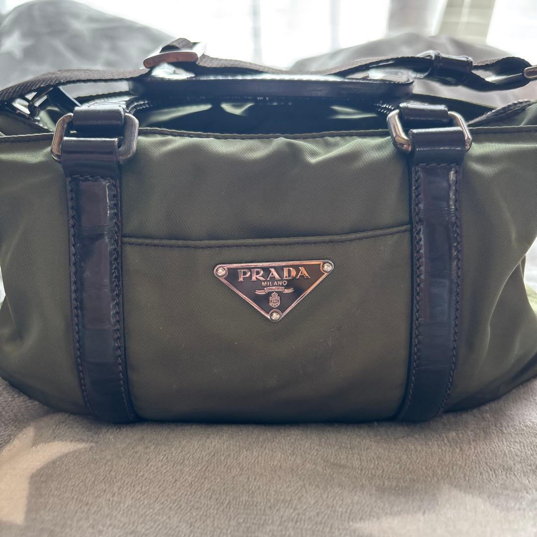 PRADA オリーブグリーン ショルダーバッグ